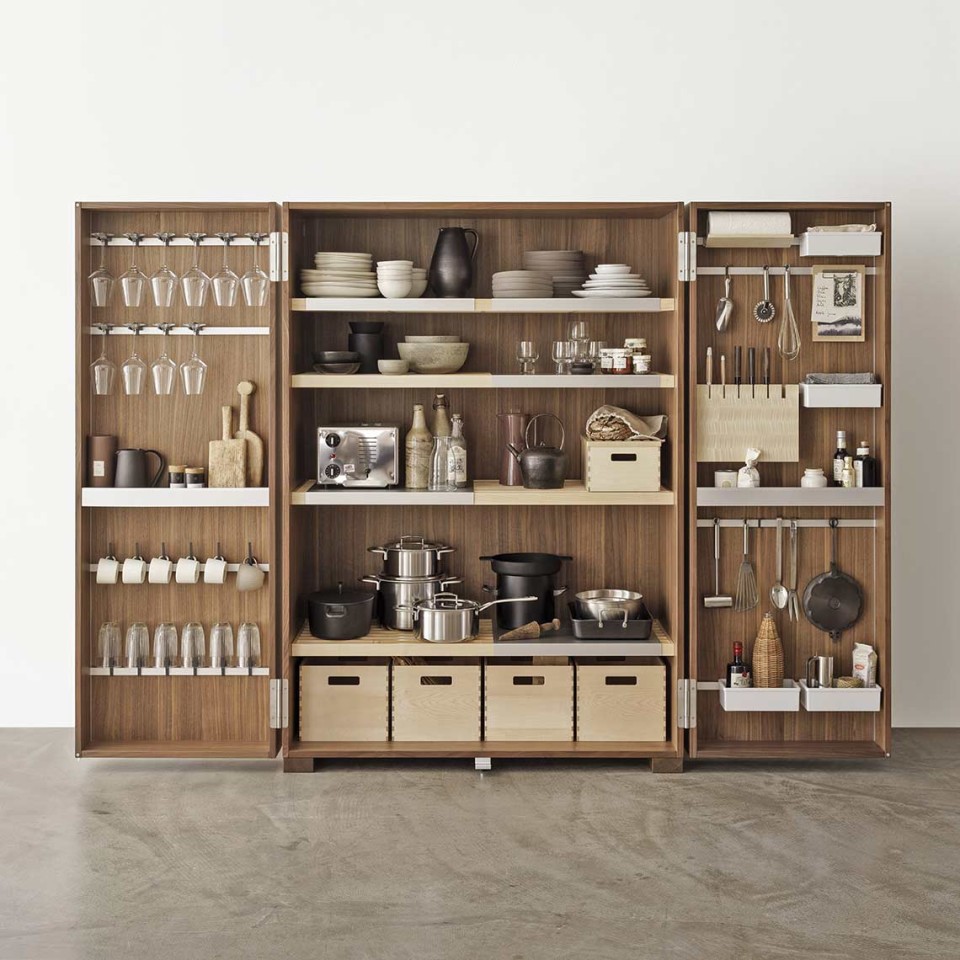 bulthaup-produkte_b-2_kueche-geraeteschrankfontal-offen-wand_braun-grau
