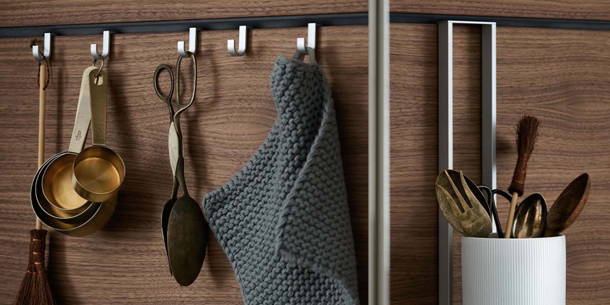 bulthaup-accessoires-paneelwand-haken-kochbesteck-aufbewahrung.jpg